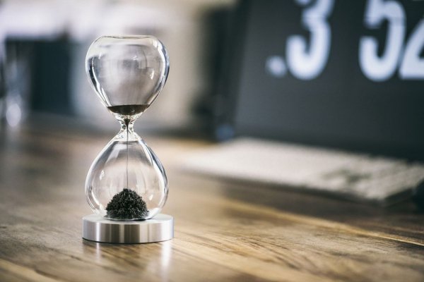 Будут ли граждане РФ переводить стрелки часов на зимнее время в 2021 году