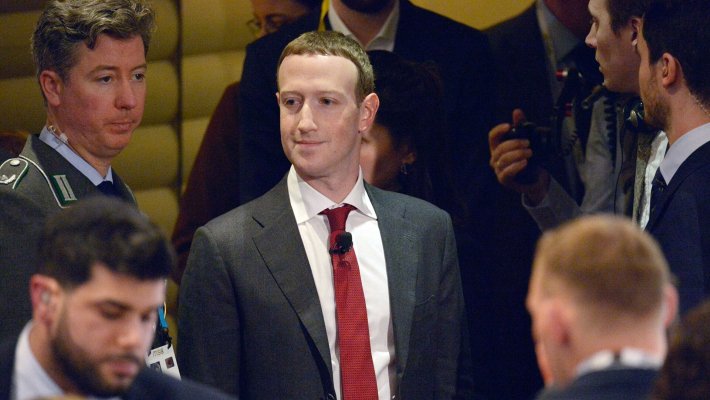 Как шестичасовой сбой остановил работу Facebook, Instagram и WhatsAp