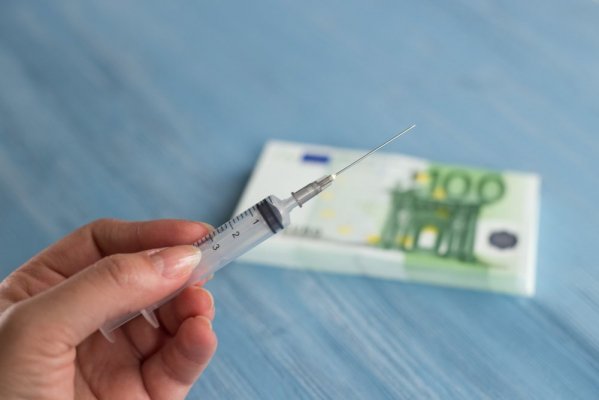 Состояние вакцинированного Валерия Гаркалина ухудшается из-за заражения COVID-19