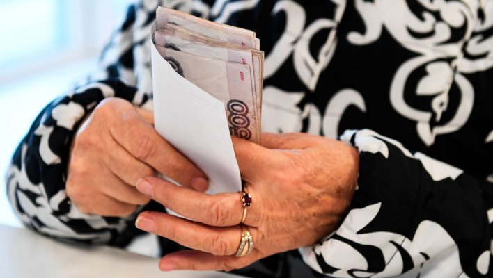 Россияне получат 13 тысяч рублей за девять дней простоя из-за нерабочих дней