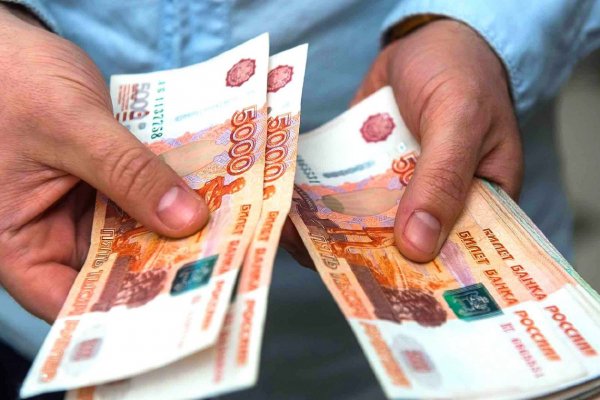 Депутаты Госдумы рассмотрят законопроект о выплатах 10 тысяч рублей семьям с детьми